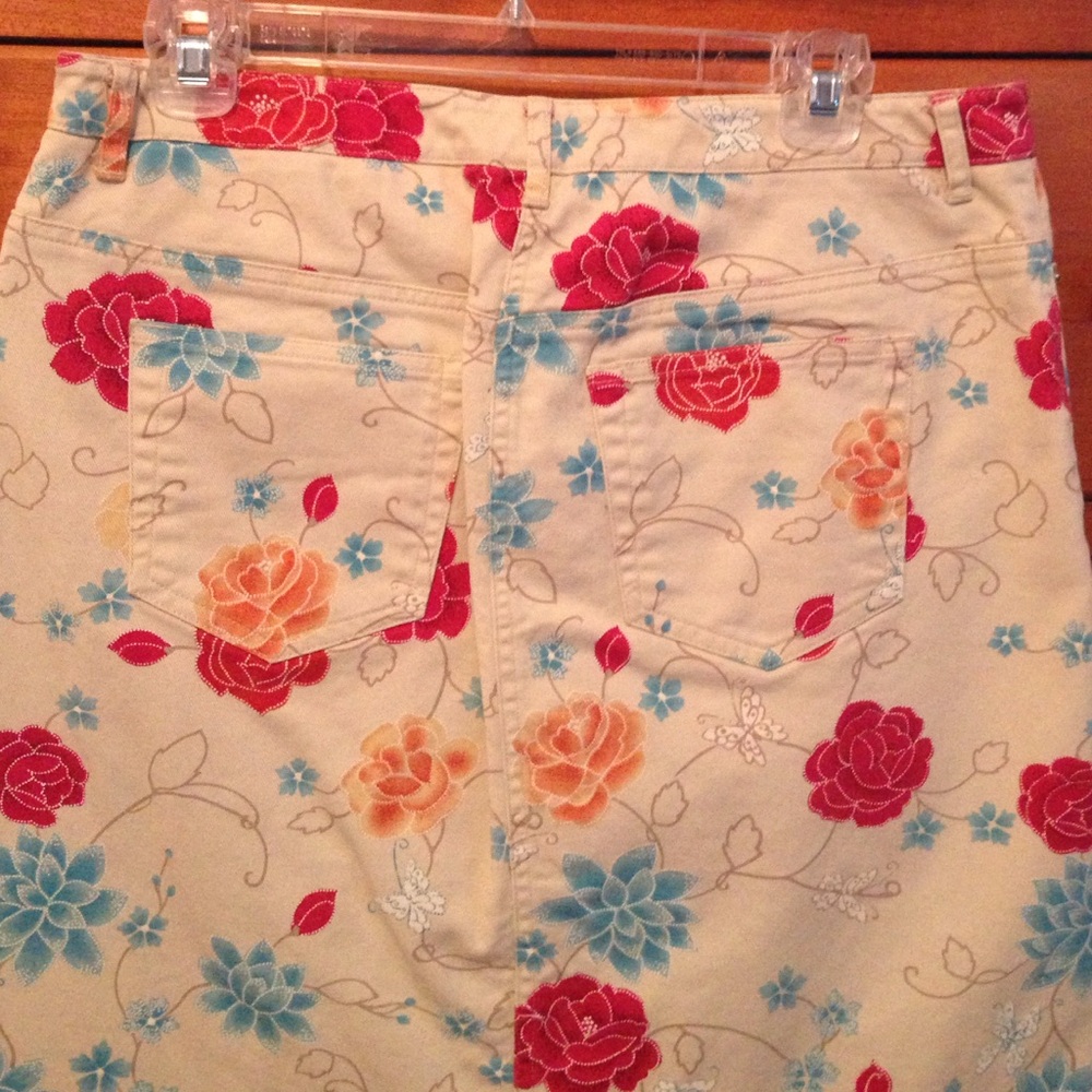 Ann Taylor Floral Skirt - Cream, Red, Blue - Picture 2 of 3